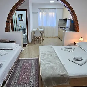 Gasthuis Aliaj Albanië