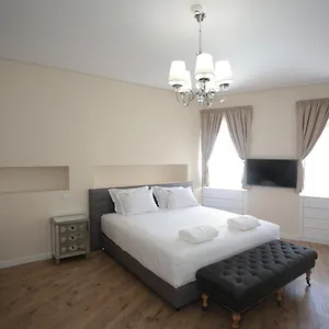 Bed & Breakfast Suites Guest House
